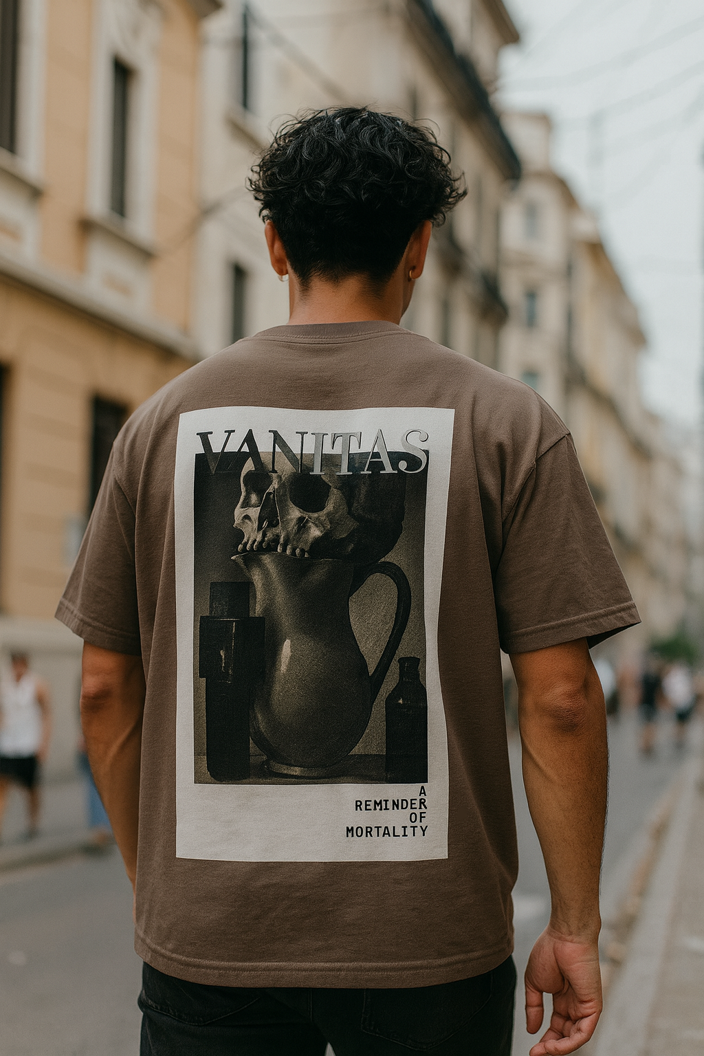 Vanitas Oversized, Boxy Shirt Black, Blue & Brown – Brown model worn print